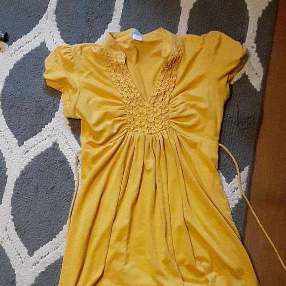 Top - Picture 2 of 2